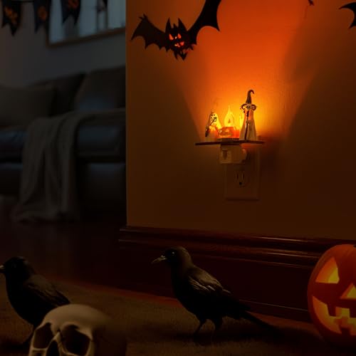 Amber Ghost Campfire Halloween Night Light - Spooky Flickering Ghost Lamp - 1 Pack