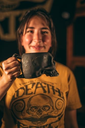 Gothic Skull Ceramic Coffee Mug – Handcrafted 8 oz Tea, Espresso & Cocoa Cup