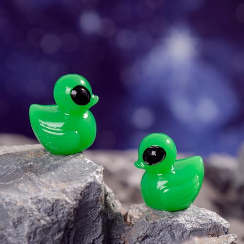 100 Pcs Mini Resin Alien Duck Figurines - Sci-Fi Space-Themed Collectible Tiny Ducks - Desktop & Party Decor