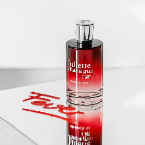 Juliette Has A Gun Lipstick Fever - Long-Lasting, Vibrant Lip Color | Bold Red Shade