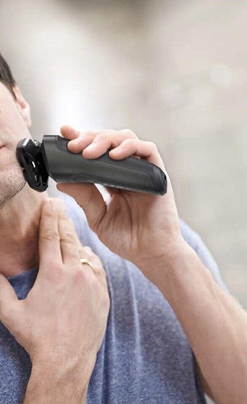 Philips Norelco Shaver 6800 - Advanced SenseIQ Technology for a Smooth Shave | Series 6000