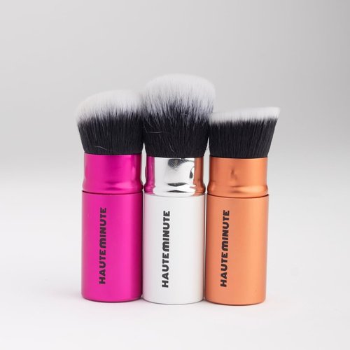 Haute Minute Makeup Mini Glamstick Retractable Powder Brush - Travel Face Makeup Brush for Liquid, Cream Buffing & Blending, Cruelty-Free Bristles