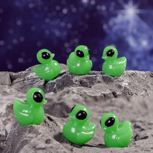 100 Pcs Mini Resin Alien Duck Figurines - Sci-Fi Space-Themed Collectible Tiny Ducks - Desktop & Party Decor