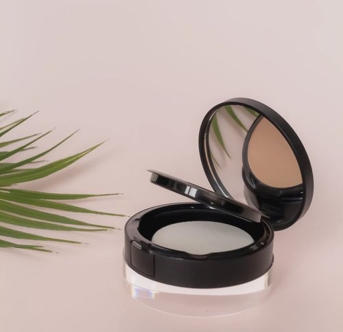 Gabriel Cosmetics - Cruelty-free, Vegan, Gluten-free, Non-GMO Pressed Mineral Foundation, Light Beige, 12g