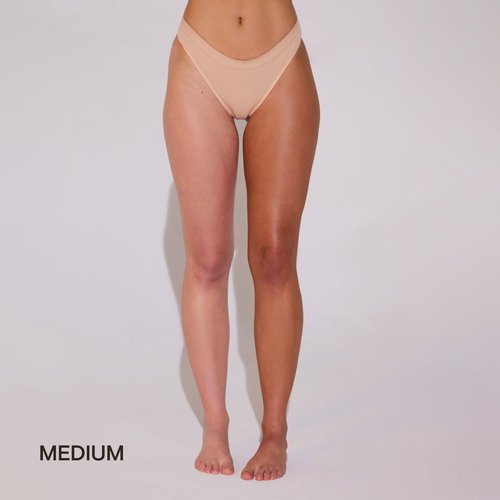 Molly-Mae Self Tanner Mousse - Fast Drying, Streak-Free Formula for a Natural Medium Glow | 6.7oz