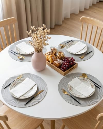 200-Pack White Disposable Guest Napkins - 3-Ply Soft & Absorbent
