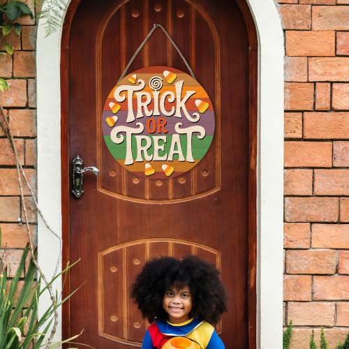 Halloween Hanging Sign Decorations - Trick Or Treat Candy Wreath - Wooden Door Hanger, Indoor Home Decor, Party Supplies - Candy Variation