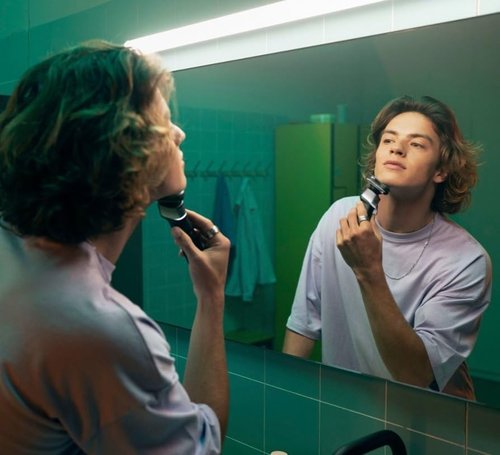 Philips Norelco X5004 Rechargeable Wet & Dry Shaver - Precision Trimmer for Effortless Grooming