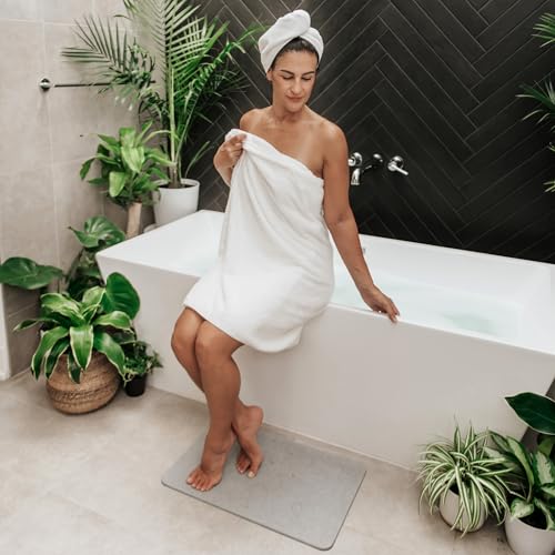 Diatomaceous Earth Bath Mat with Non-Slip Backing - Palm Pattern, Quick Dry, 26.6" x 15.3"