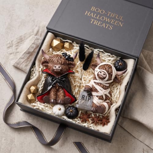 Halloween Highland Cow Decor Set - Resin Vampire & Mummy Figurines - Multicolor 10