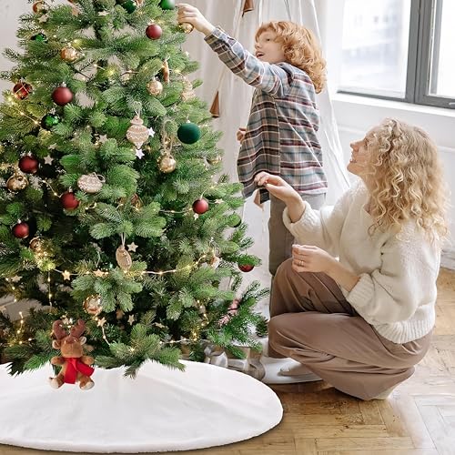 60 Inch White Faux Fur Christmas Tree Skirt - Elegant Holiday Decor
