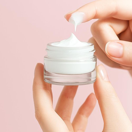 12Packs Glass Jars with Lids Clear Empty Cosmetic Containers Mini Round Makeup Jars with Black Lids and Inner Liners 5g for Storing Lip, Body Scrub. Lotion, Body Butter
