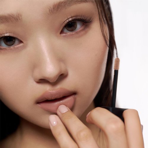 Javin De Seoul Wink Lip Shade Primer - Smudge-Proof, Long-Lasting Base in Pale Beige