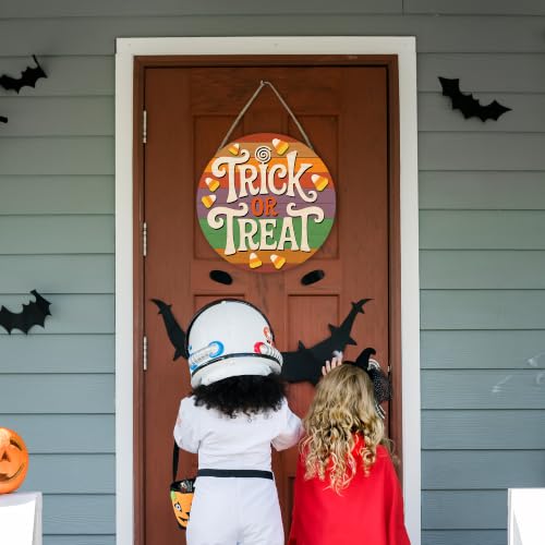 Halloween Hanging Sign Decorations - Trick Or Treat Candy Wreath - Wooden Door Hanger, Indoor Home Decor, Party Supplies - Candy Variation