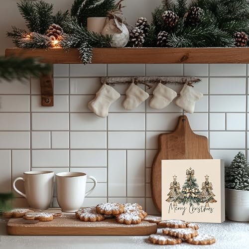 DAYOUER Coquette Leopard Bow Christmas Tree Wooden Sign - Beige 2