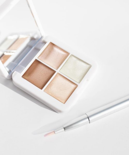 RMS Beauty Luminizer Glow Quad – 4-in-1 Highlight & Bronze Palette – Includes Living Luminizer & Buriti Bronzer – Creamy, Nourishing, Travel-Friendly Makeup – 0.14 oz
