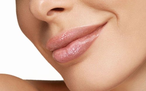 Pupa Milano Lip Gloss - Extreme Shine & Volume Effect, Moisturizing Creamy Texture | Enchanted Moment - 0.17 Oz
