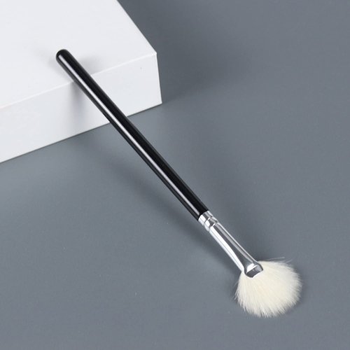Ksvsonrvi 6PCS Highlighter Fan Brush for Face Highlighting, Buffing and Blending With Powder Cream, Blusher Highlighter Applicator Makeup Tool