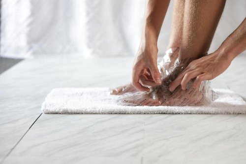 Baby Foot - Original Foot Peel Exfoliator for Men - Mint Scented Mask for Soft, Smooth Feet | 2.7 Fl. Oz.
