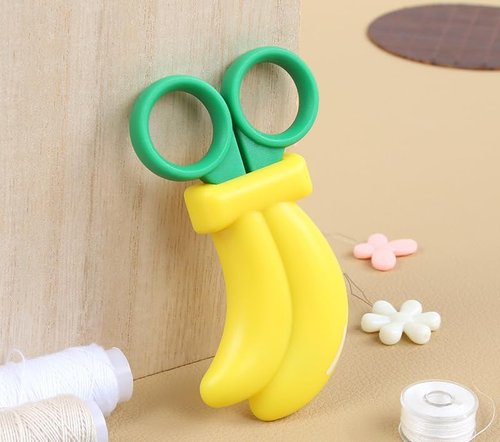AKOAK Creative Fruit Scissors - Fun Banana Design with Refrigerator Magnets for Kids' Home Decor