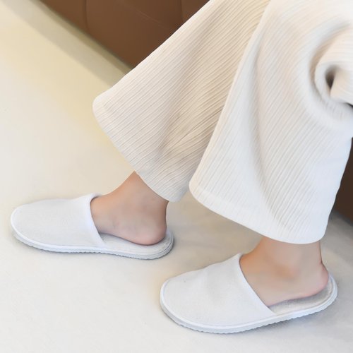 AQUEENLY 6 Pairs Disposable Slippers for Guests, Washable Spa Slippers House Slippers for Guests, Hotel Slipper Guest Slipper for Shoeless Home, Non Slip Indoor Slipper for Women Men