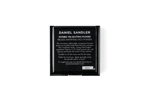 Daniel Sandler INVISIBLE VEIL BLOTTING POWDER – Universal Pressed Powder for Shine Control, Pore Blurring & Setting Makeup – Lightweight, Non-Drying, Suits All Skin Tones – With Vitamins C & E