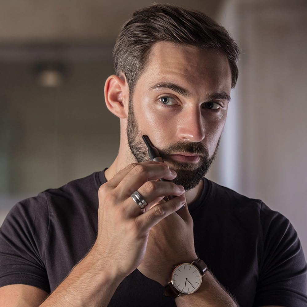 Wahl Canada Premium Lithium Ear, Nose & Brow Trimmer, Power and Precision for Men's Grooming, Wet/Dry Black Pen Trimmer, Model 5536