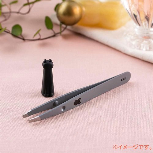 Kai Corporation KAI HC2203 Cat Tweezers with Cap Made in Japan