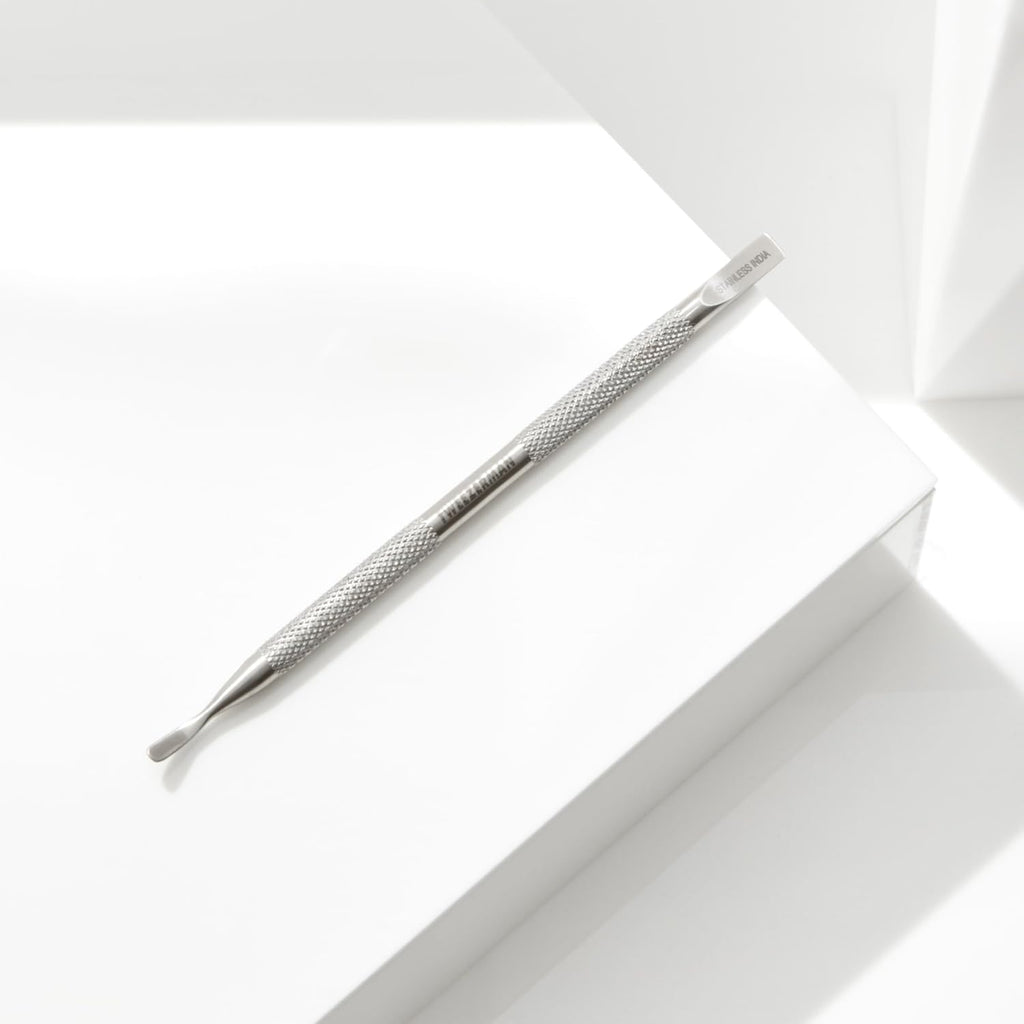 Tweezerman Cuticle Pusher & Nail Cleaner - Precision Tool for Perfect Nails | Durable Stainless Steel