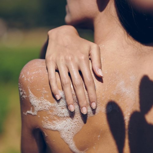 L'OCCITANE Bath & Shower Gel - Daily Foaming Body Wash for Gentle Cleansing & Moisturizing | Eco-Friendly, Vegan, All Skin Types