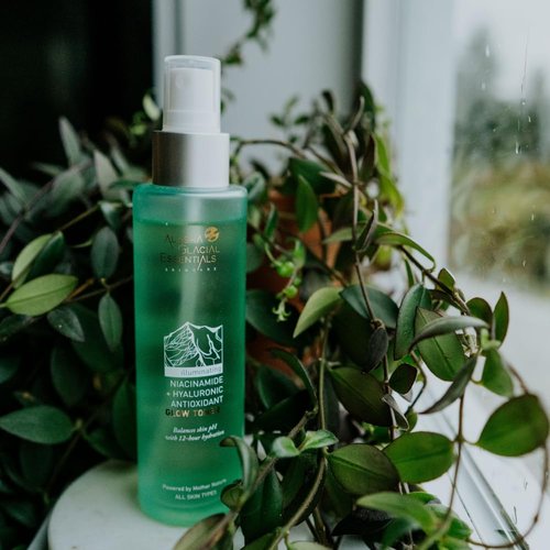 Alaska Glacial Niacinamide + Hyaluronic Glow Toner for Sensitive & Combination Skin | Refines Pores, Hydrates, Evens Tone | Antioxidant Brightening Mist – 120ml