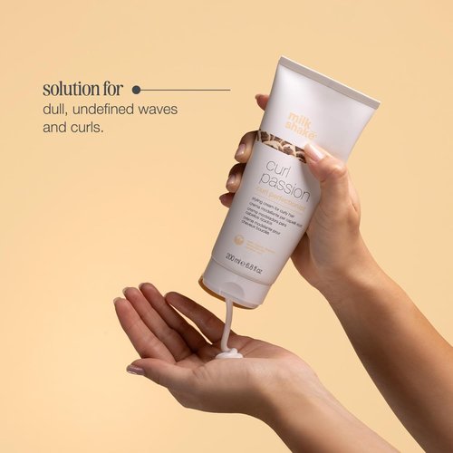 milk_shake Curl Passion Perfectionist - Curl Defining Cream Tames Frizz | 6.8 fl oz (200 ml)