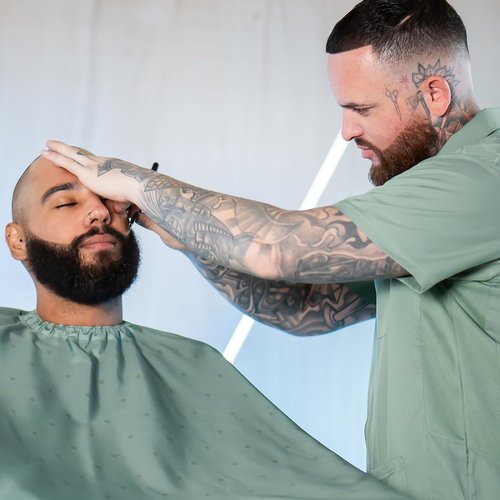 Barber Strong The Barber Cape Haircut Cover for Men, Hair Repelling and Static-Reducing Material, Flexible Elastic Neckband, Water Resistant Fabric, Oversized for Complete Coverage - Green Shield