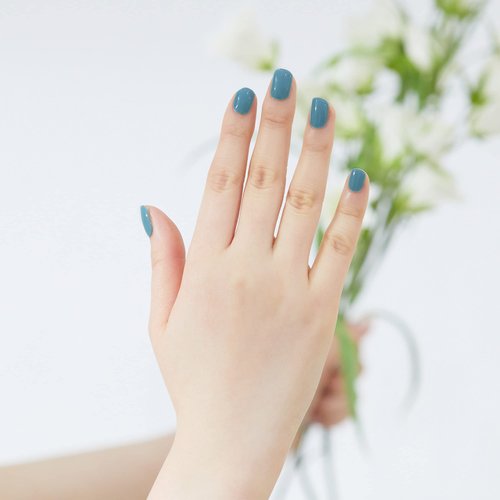 Dashing Diva Glaze Nail Strips - Ocean Bay | Works with Any LED Nail Lamp | Long Lasting, Chip Resistant, Semicured Gel Nail Strips | Contains 34 Salon Quality Blue Nail Wraps, 1 Prep Pad, 1 Nail File