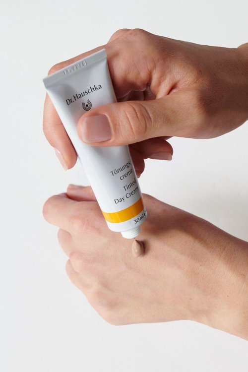 Dr. Hauschka Tinted Day Cream - Hydrating & Lightweight Formula | 1 Fl Oz