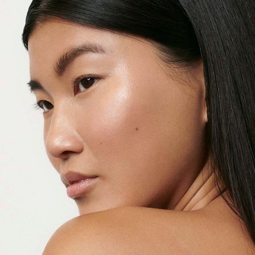 Dr. Hauschka Highlighter, 01, Illuminating, Sheer, Shimmering White, Natural, Mineral, Luminous, Contour, All Skin Tones 0.18 oz