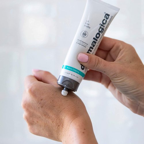 Dermalogica Oil-Free Matte SPF 30 | Daily Broad Spectrum Sunscreen for Oily Skin - 1.7 Fl Oz