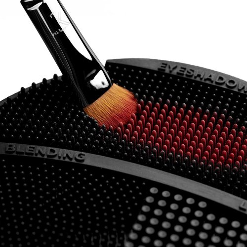 Sigma Beauty Switch - Silicone Makeup Brush Cleaner for Effortless Shade Switching | Full Size Cleaning Mat