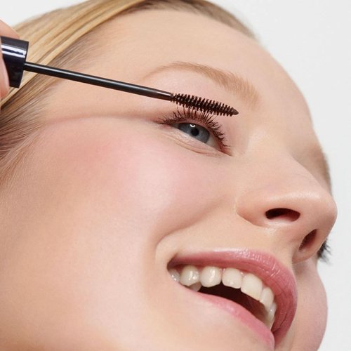 Dr. Hauschka Brown Defining Mascara 02 - Volumizing Formula | 6 ML for Lush Lashes