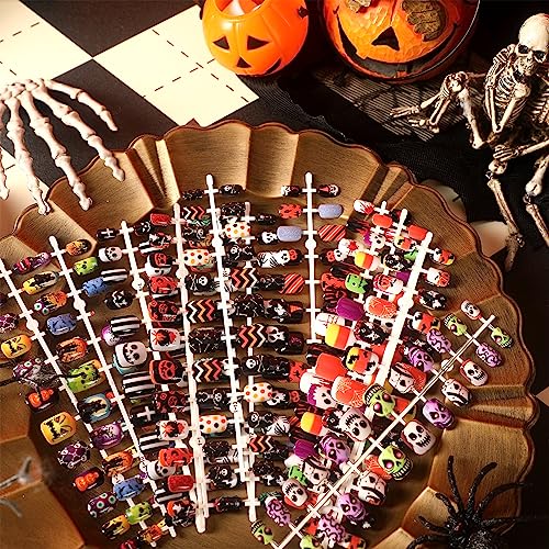 Halloween Short Fake Nails - 16 Pack Stylish Pattern Ghost Pumpkin Spider - Manicure Tips