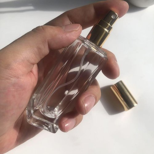 2PCS Refillable Perfume Bottle With Dispenser Tools, 30ML (1oz) Cologne Atomizer Empty, Pocket Leakproof Perfume Spray Bottle for Travel and Sample Container