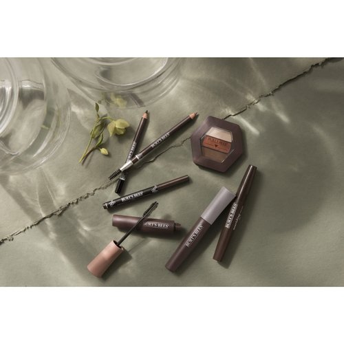 Burts Bees All Aflutter Multi-Benefit Mascara - 100% Natural Origin, Classic Black, 0.32 Ounce