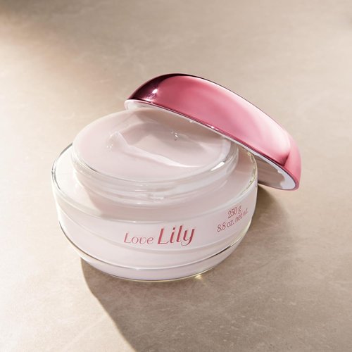 O Boticário Love Lily Body Cream - 24-Hour Hydration & Fragrance for Dry Skin | 8.8 Ounce