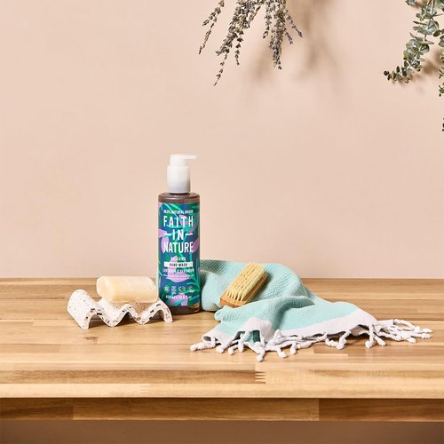 FAITH IN NATURE Natural Lavender and Geranium Liquid Hand Wash, Relaxing, Vegan and Cruelty Free, No SLS or Parabens, 400 ml