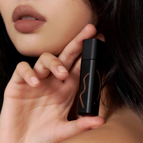Javin De Seoul Wink Lip Shade Primer - Smudge-Proof, Long-Lasting Base in Pale Beige