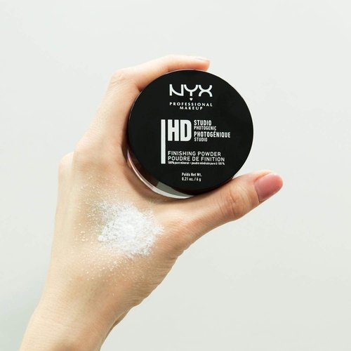 NYX Professional Makeup HD Studio Finishing Powder - Translucent Setting Powder for Flawless Skin