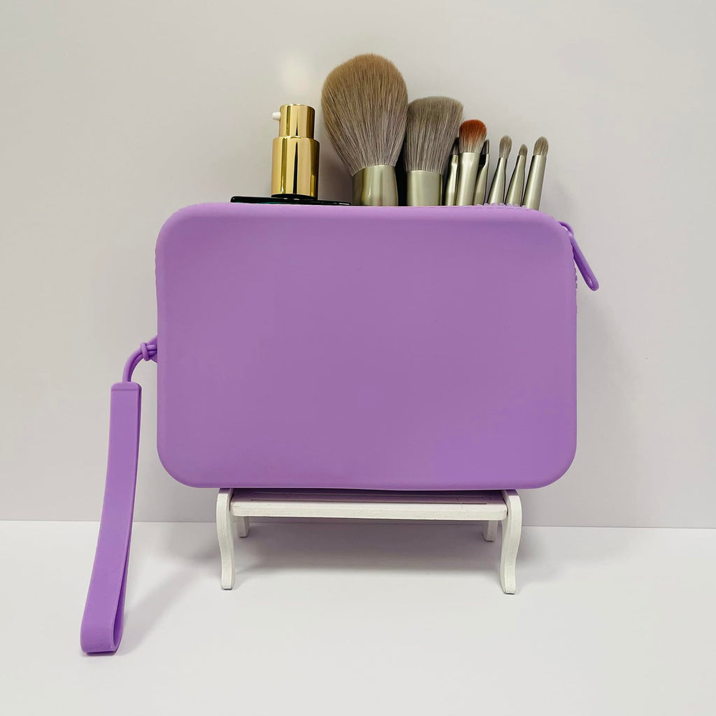 WHHJM Large Silicone Multifunctional Essential Bag Portable Travel Makeup Bag for Women Men Cards Cash Bag Zipper Pouch (Purple)