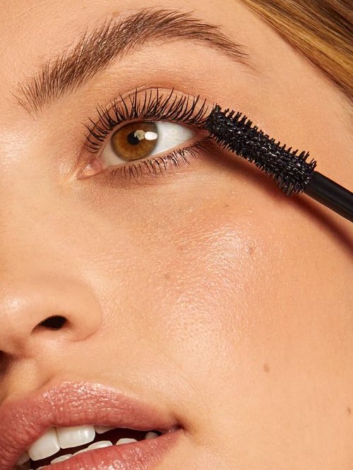 ILIA Fullest Volumizing Mascara - Weightless, Buildable Formula for Full, Thick Lashes | Non-Toxic, Vegan, Cruelty-Free (0.32 fl oz | 9.5 ml)
