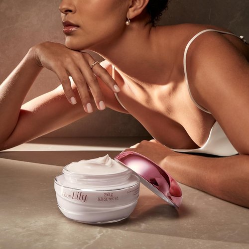 O Boticário Love Lily Body Cream - 24-Hour Hydration & Fragrance for Dry Skin | 8.8 Ounce
