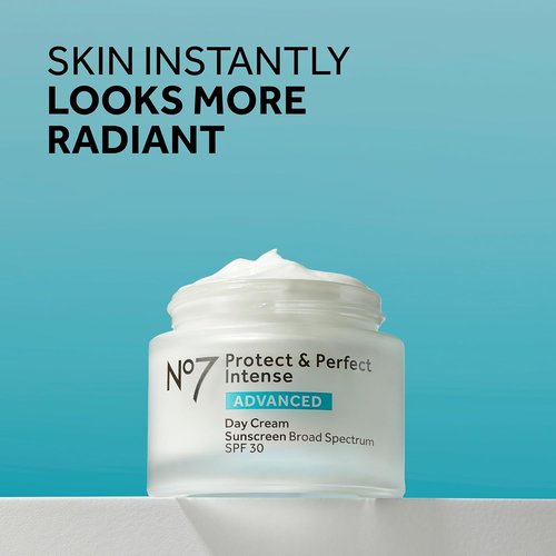 No7 Protect & Perfect Intense Advanced Day Cream SPF 30 - Fragrance-Free Anti-Aging Moisturizer with Hyaluronic Acid (50ml)
